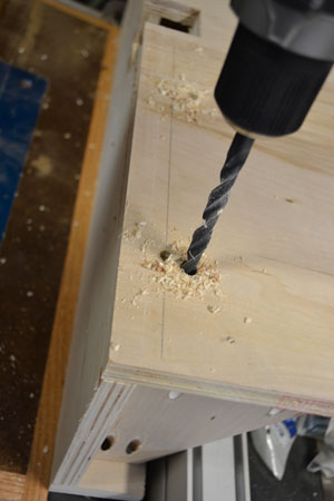 Router Table Fence step_8_drill