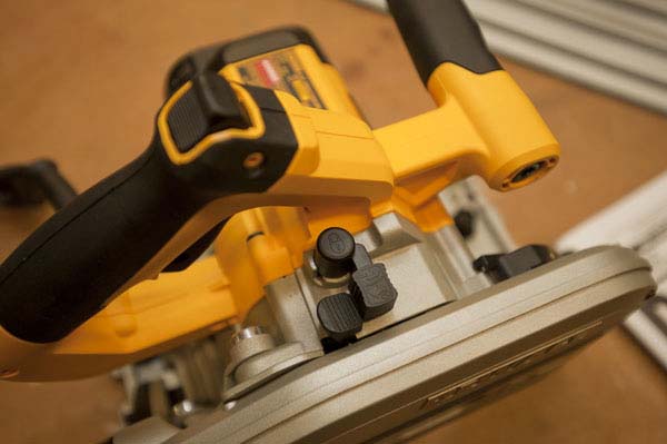 Dewalt-Track-Saw-Controls