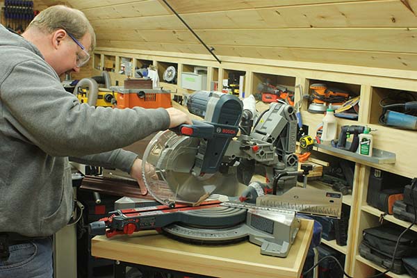 Todd Fratzel using Bosch CM10GD Miter Saw