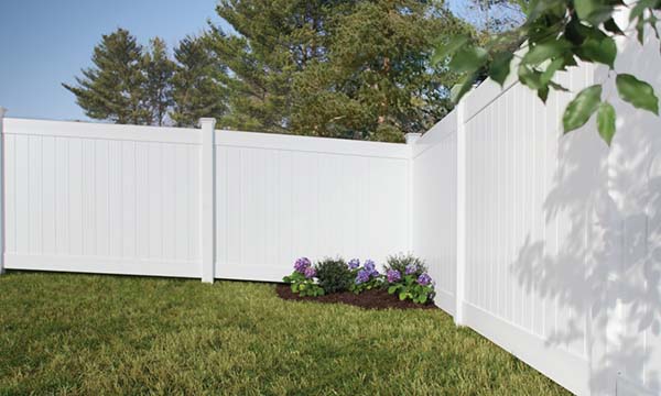 613633_B_Linden_Pro_Vinyl_Privacy_Fence_Kit