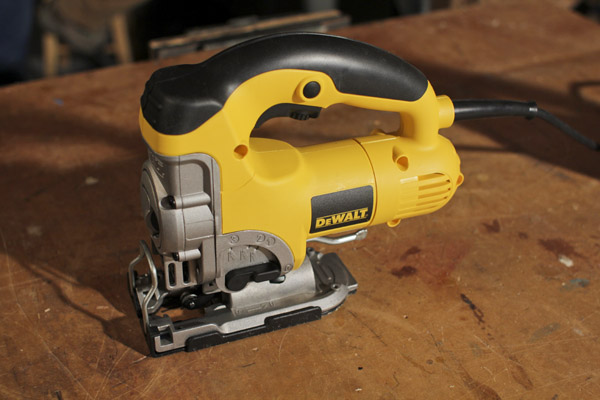 http://www.toolboxbuzz.com/wp-content/uploads/2014/05/Dewalt_01.jpg