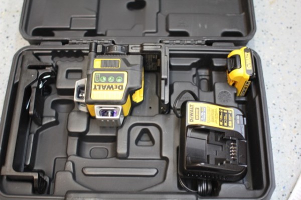 DEWALT 3D 12Lines Green Laser Level Vertical And Horizontal Indoor Outdoor  Maker IP65 DW089LG Laser Level