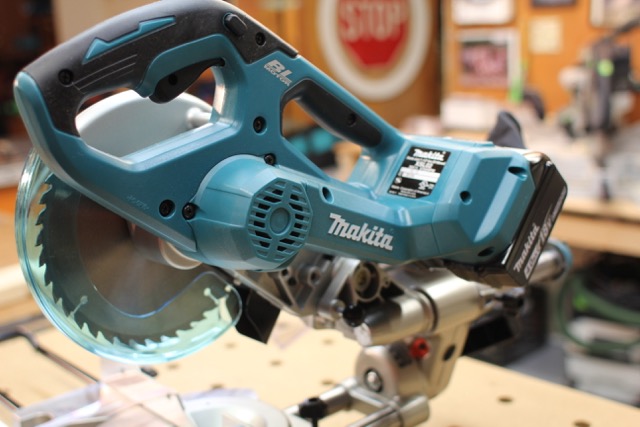 Makita XSL02Z Cordless 7-1/2" Dual Slide Compound Miter Saw