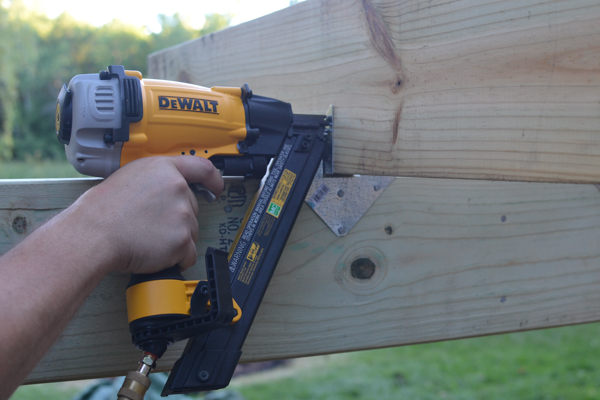 Dewalt Metal Connector Nailer-3