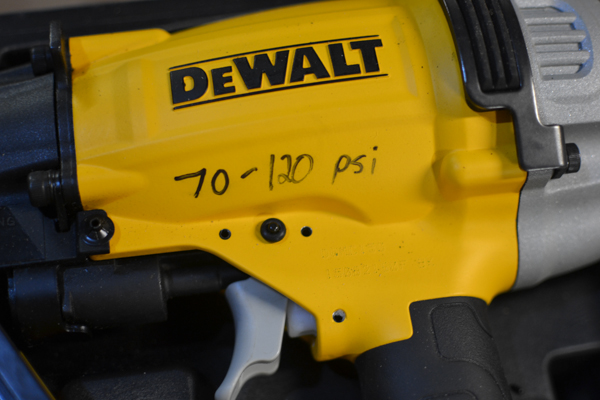 Dewalt Metal Connector Nailer-4