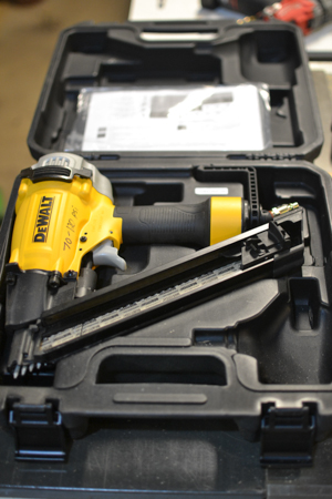 Dewalt Metal Connector Nailer-6