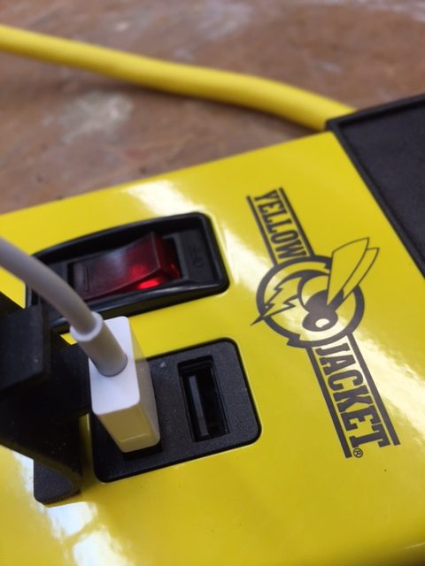 Yellow Jacket 8-Outlet Metal Power Block 5248