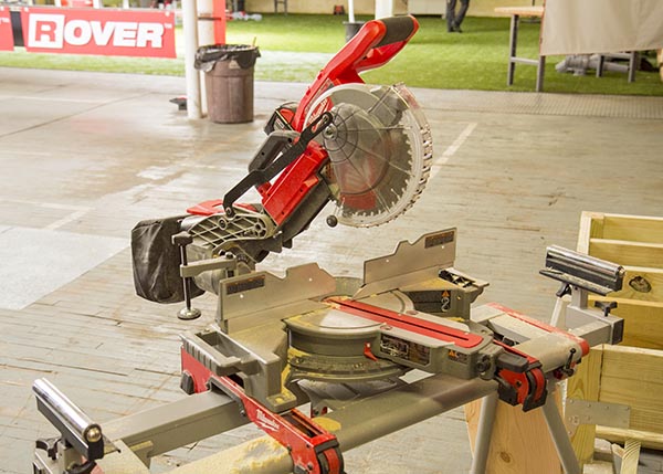 Milwaukee M18 Miter Saw - 10" Dual Bevel / Compound