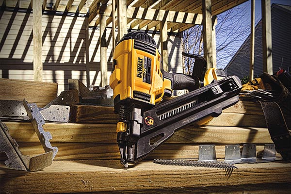 DEWALT Cordless 20V MAX Metal Connector Nailer