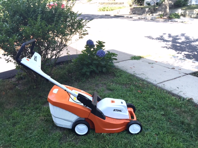 STIHL RMA 410 Battery Powered Lawn Mower_1