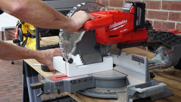 Milwaukee M18 Fuel Dual Bevel Sliding Compound Miter Saw