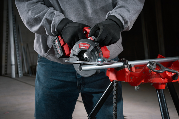 Milwaukee M18 Metal Circular Saw-5