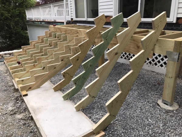 stair stringer deck