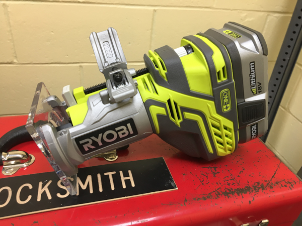 Ryobi ONE+ cordless router -6