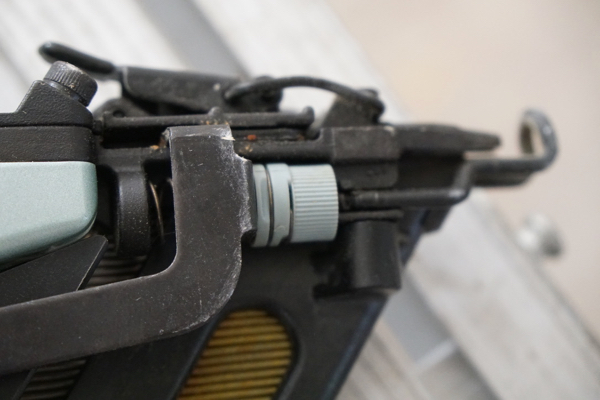 Hitachi 15 gauge angle Finish nailer NT65MA4 nail gun with air duster & case 