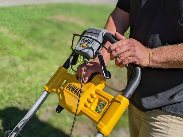 DEWALT MAX* Cordless Mower Review
