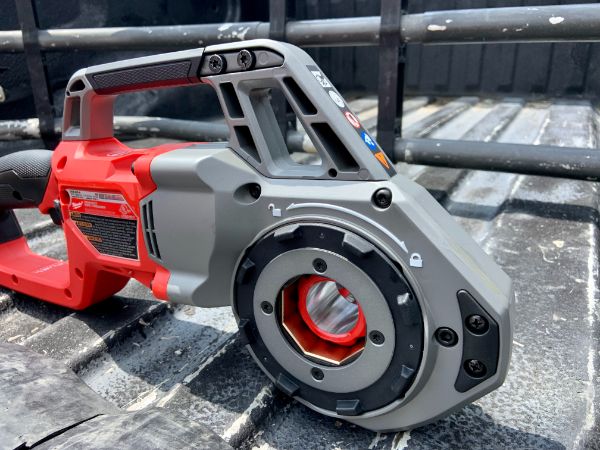 Milwaukee M18 FUEL Compact Pipe Threader