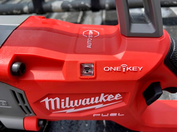 Milwaukee M18 FUEL Compact Pipe Threader