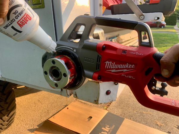 Milwaukee M18 FUEL Compact Pipe Threader