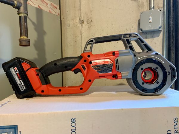 Milwaukee M18 FUEL Compact Pipe Threader